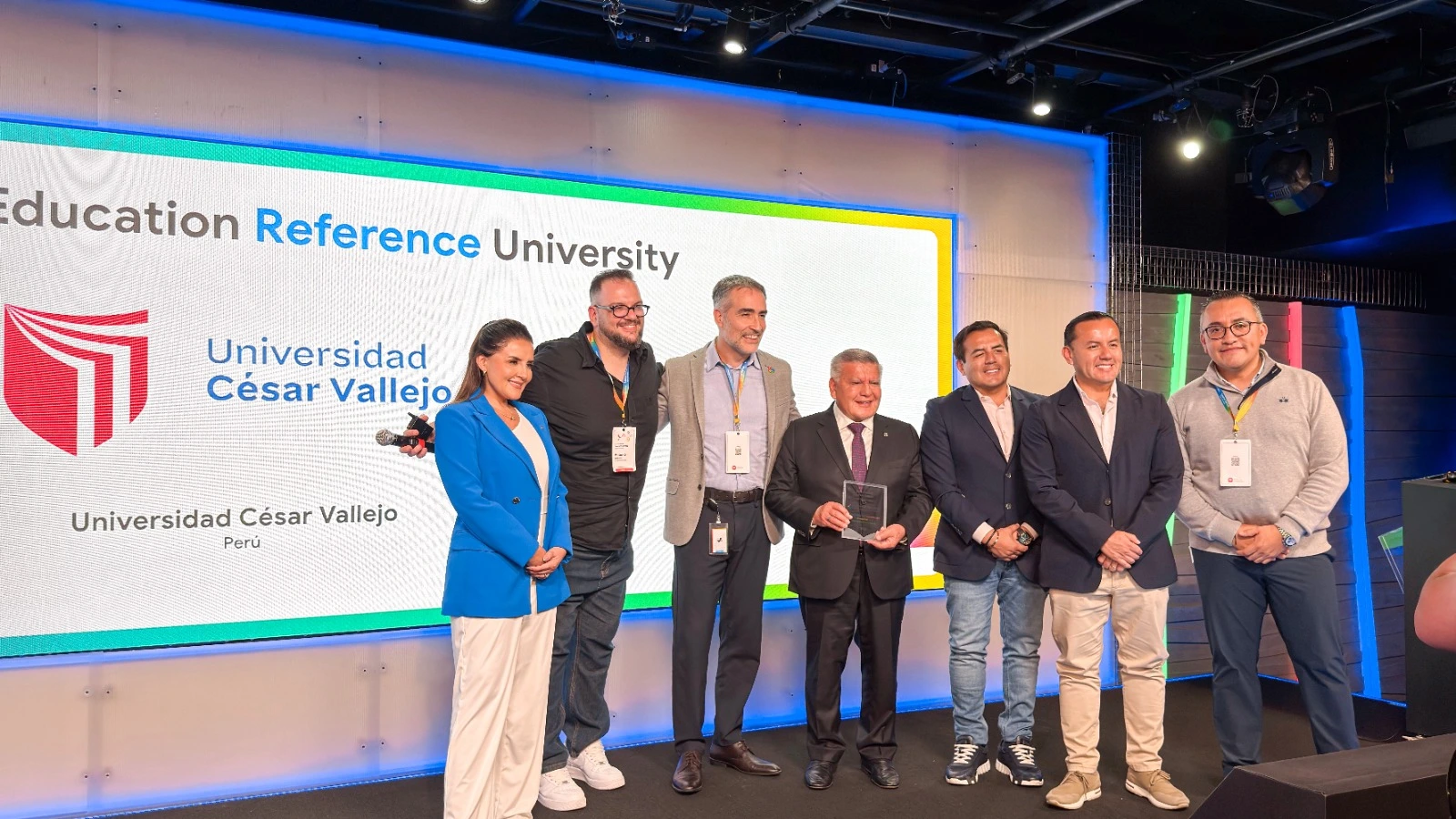 Directivos de la UCV y representantes de Google con la distinción Gemini Reference University